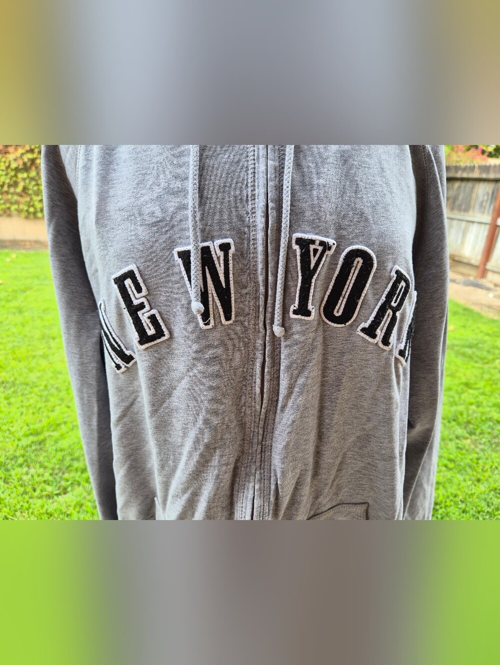 Venezia Jeans Co Grey 'New York' Zip-Up Hoodie EUC #0499